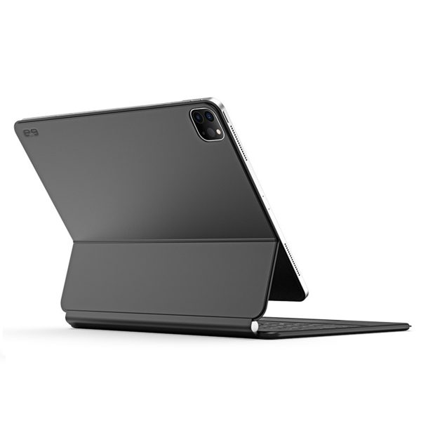 ⁦כיסוי מקלדת מגנטי PureGear לאייפד Pro 13" (M4) – עם טאצ'פד, תאורה וסיבוב 360°⁩ – תמונה ⁦4⁩