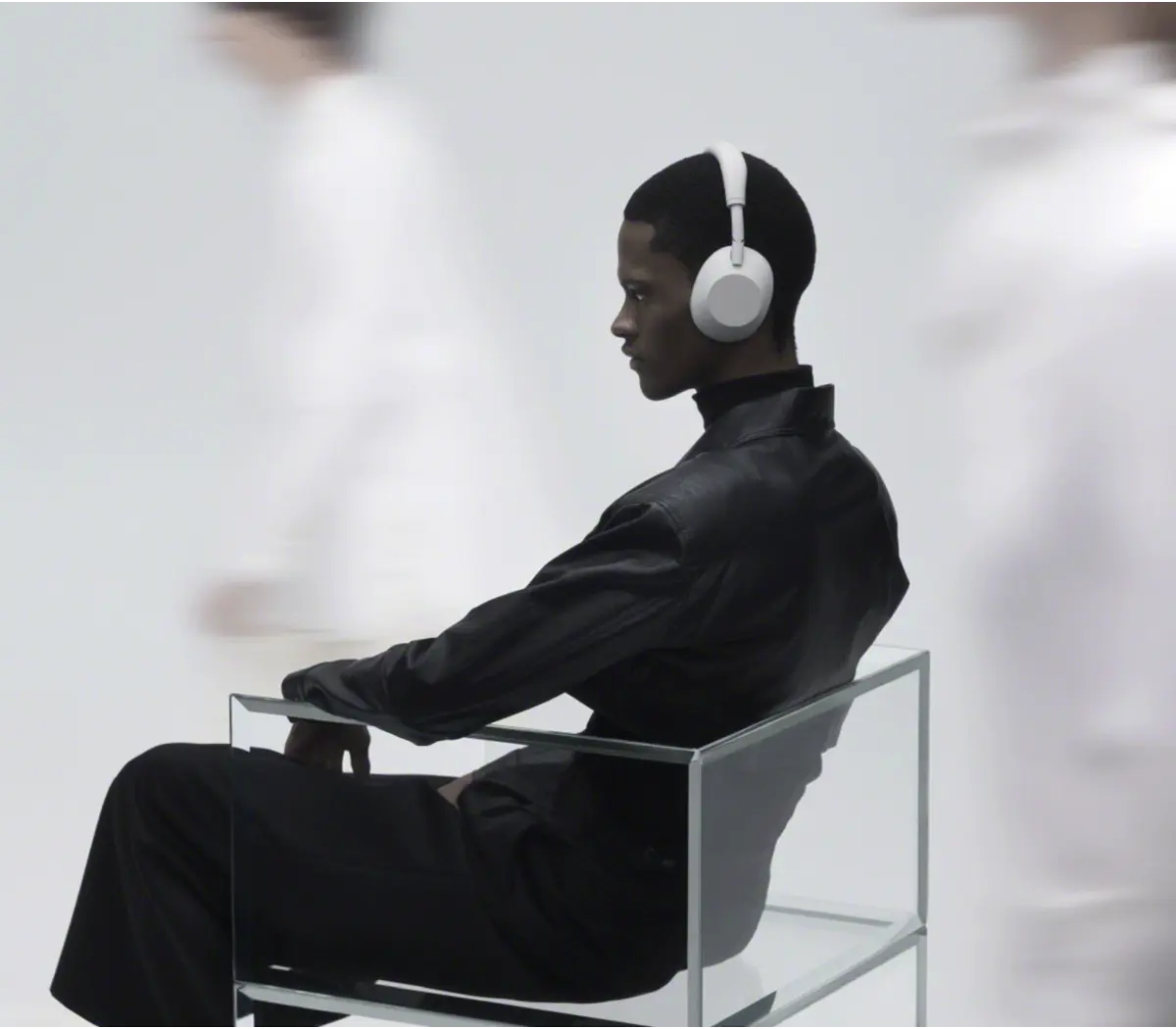 אוזניות Sony WH-1000XM6 Silver אוזניות קשת אלחוטיות עם ביטול רעשים מתקדם ועיצוב בהיר יוקרתי – תמונה 8