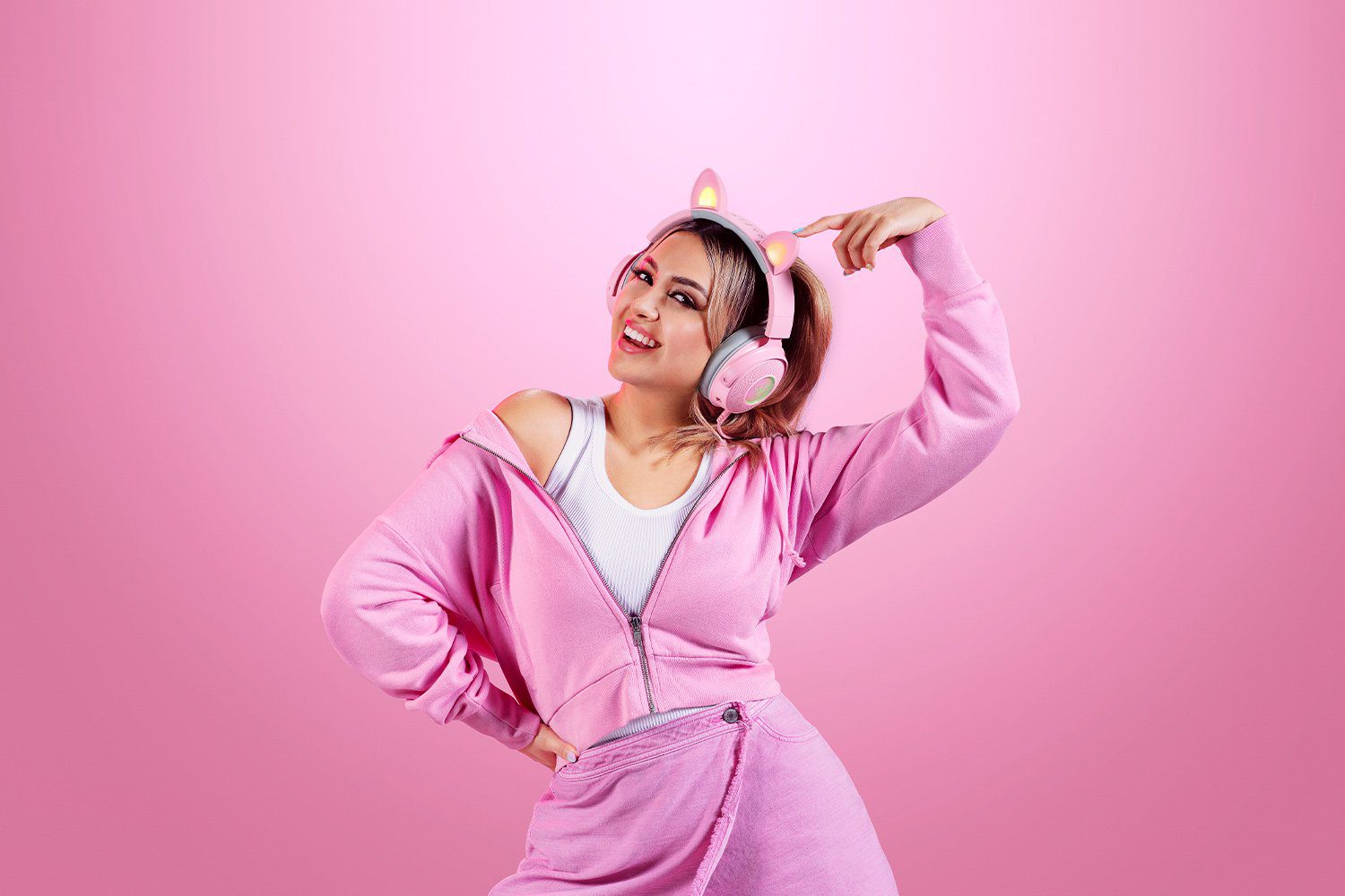 אוזניות גיימינג Razer Kraken Kitty V2 PRO USB חוטיות ורוד – תמונה 2